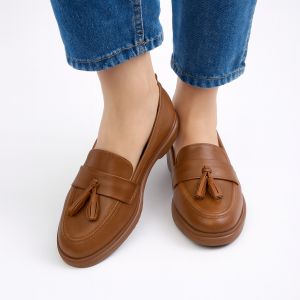 Mocassins élégants à pampilles en cuir